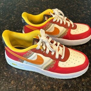 Boys Nike Force 1 Premium Size 2.5 Excellent Condition